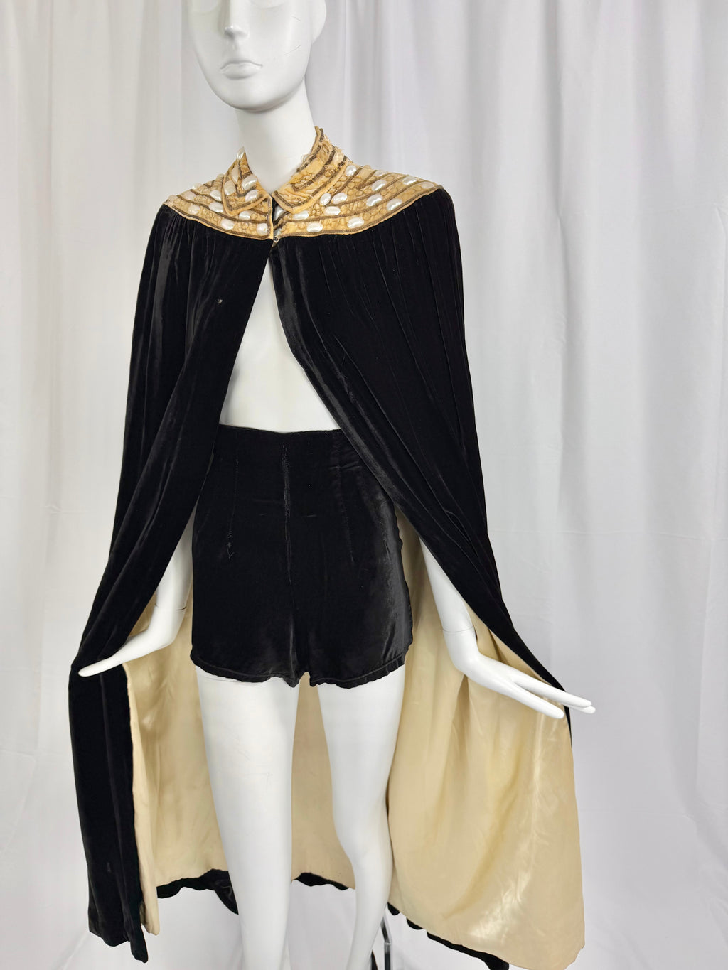 1930's Silk Velvet Cape