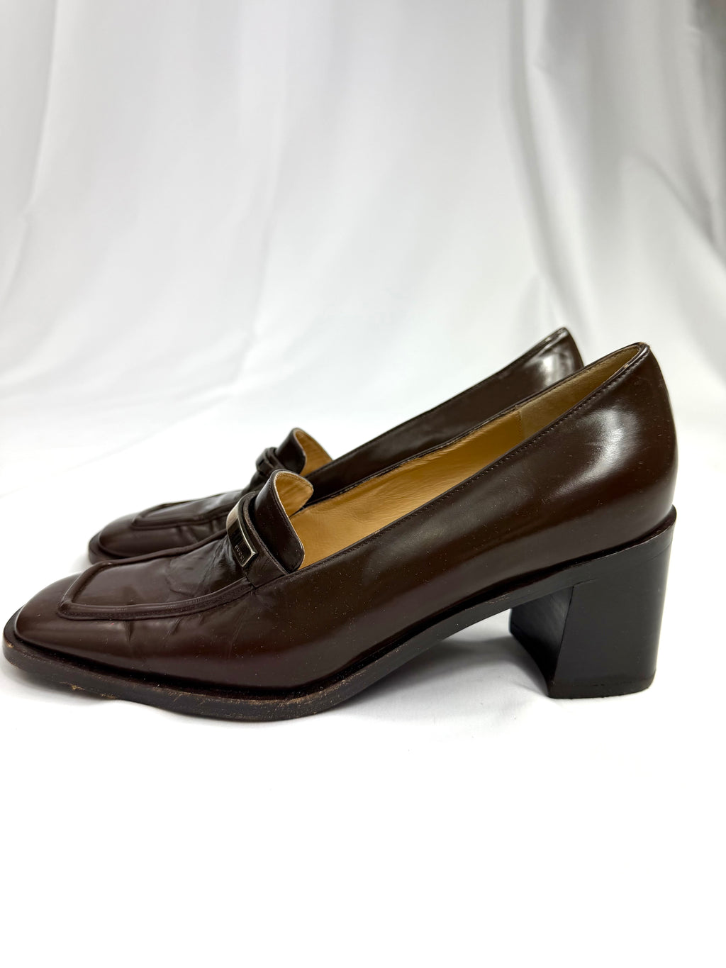 90's GUCCI Square Toe Loafers