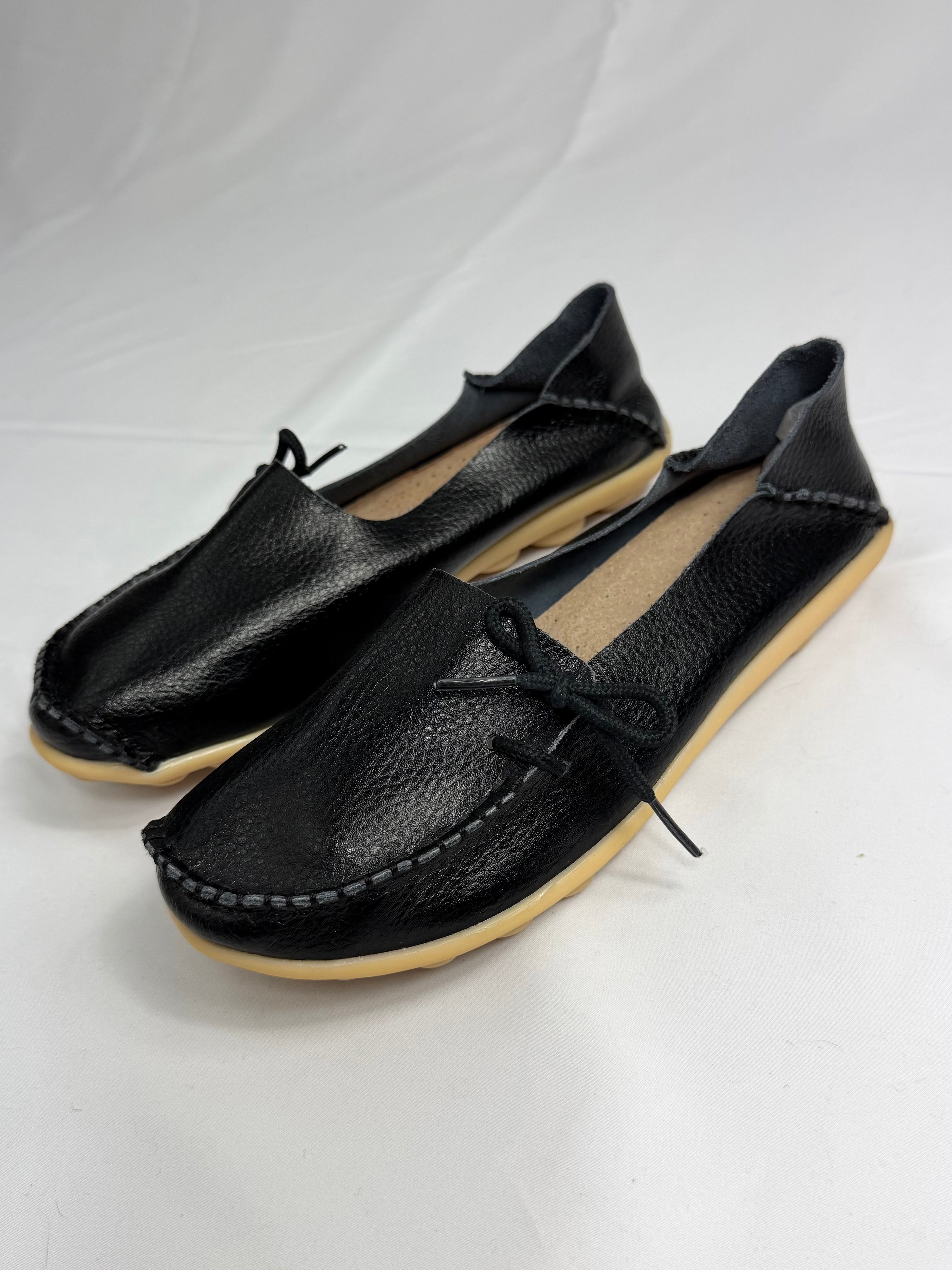 Pebbled Leather Laced Shoes