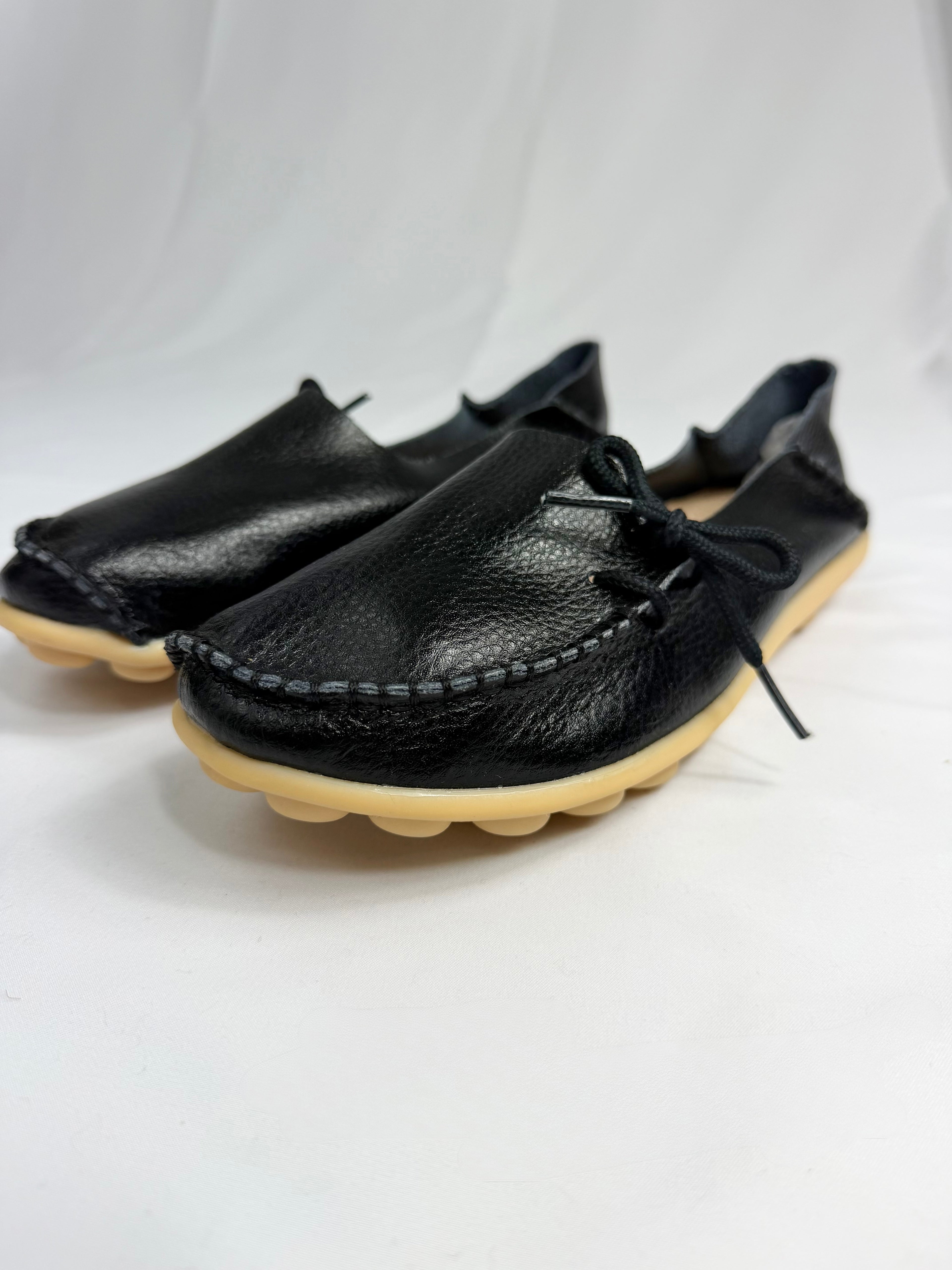 Pebbled Leather Laced Shoes