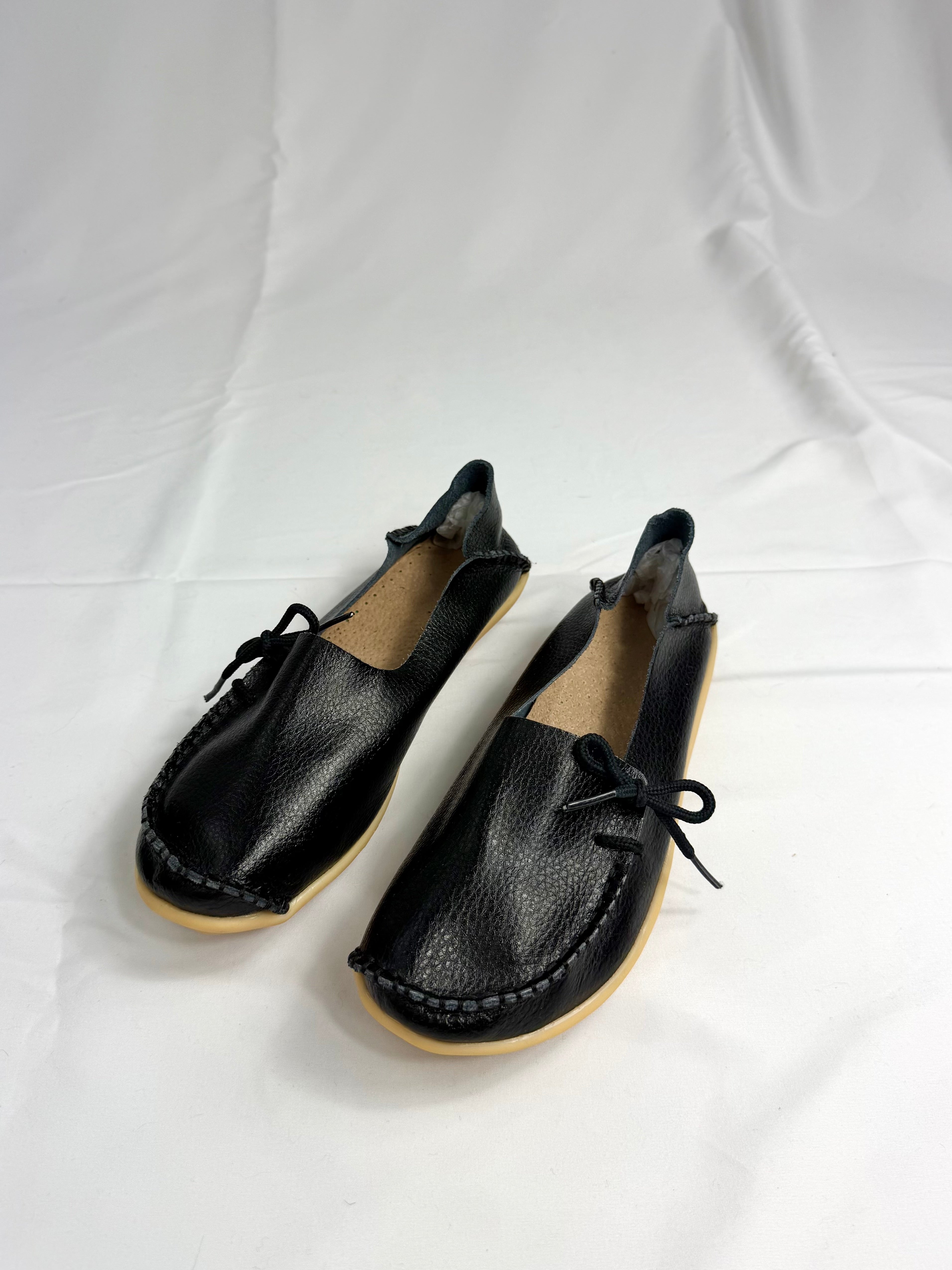 Pebbled Leather Laced Shoes